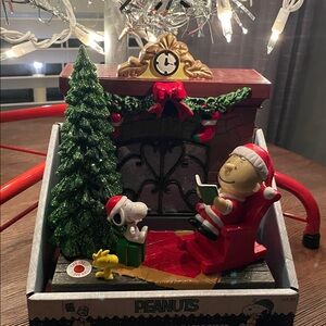 NEW! Peanuts, Light up Musical Table Piece
